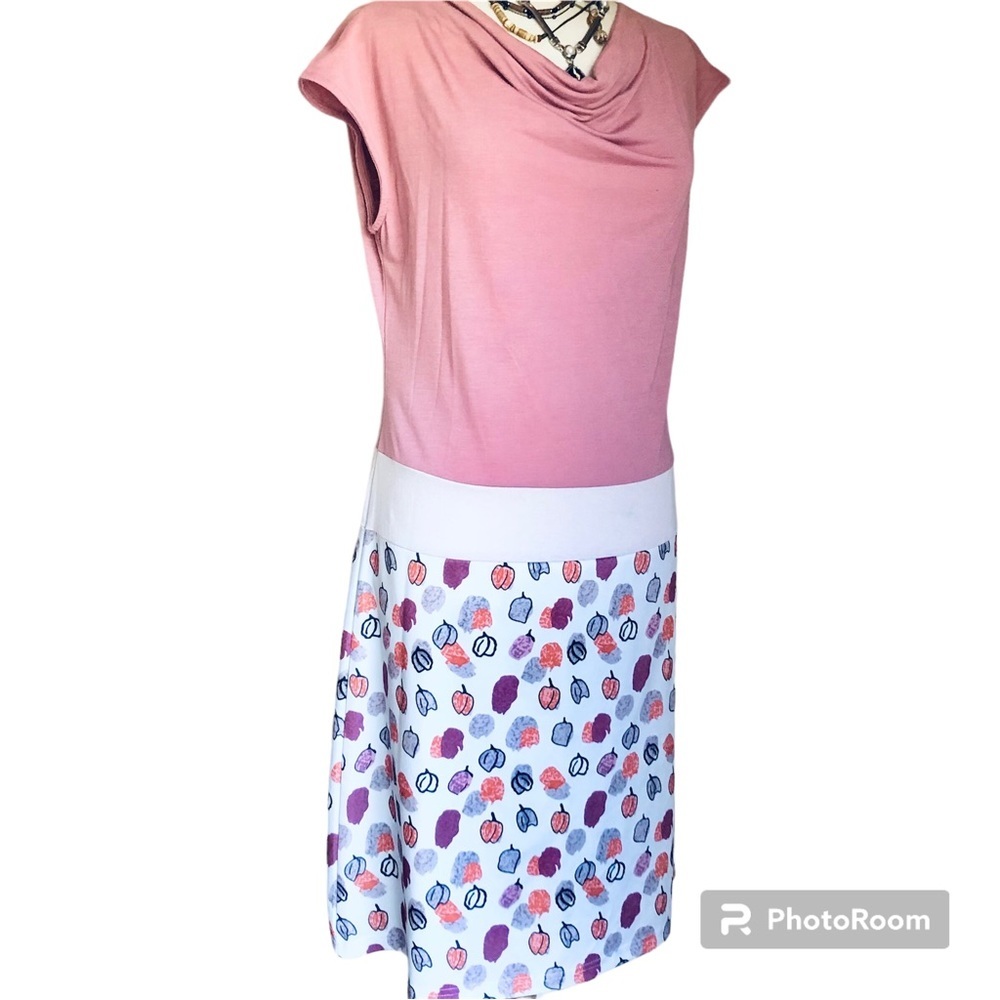Misslook robe t-shirt, haut rose et bas fleuri